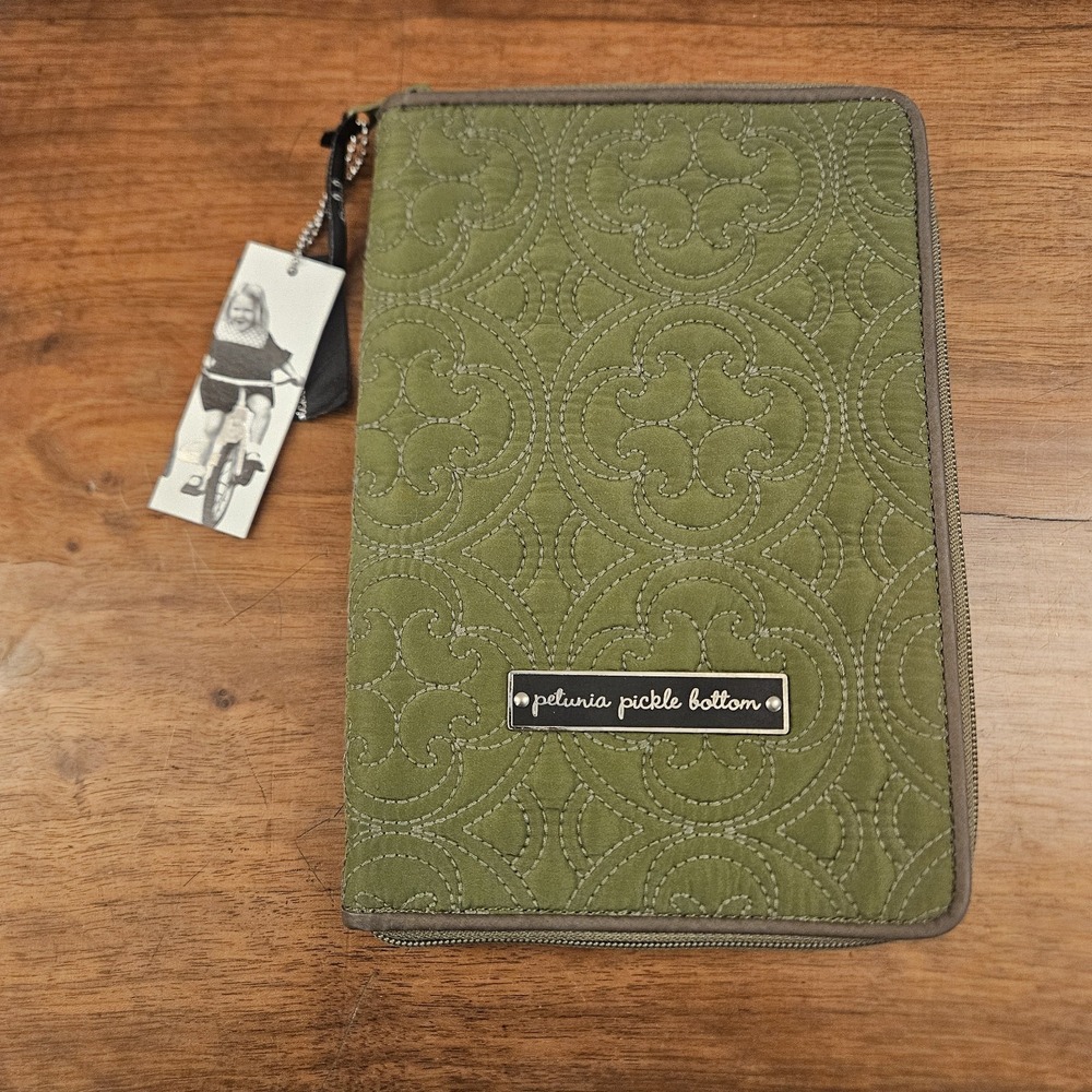 Petunia Pickle Bottom Zip Around Regents Park Stop Beginnings Baby Book Green